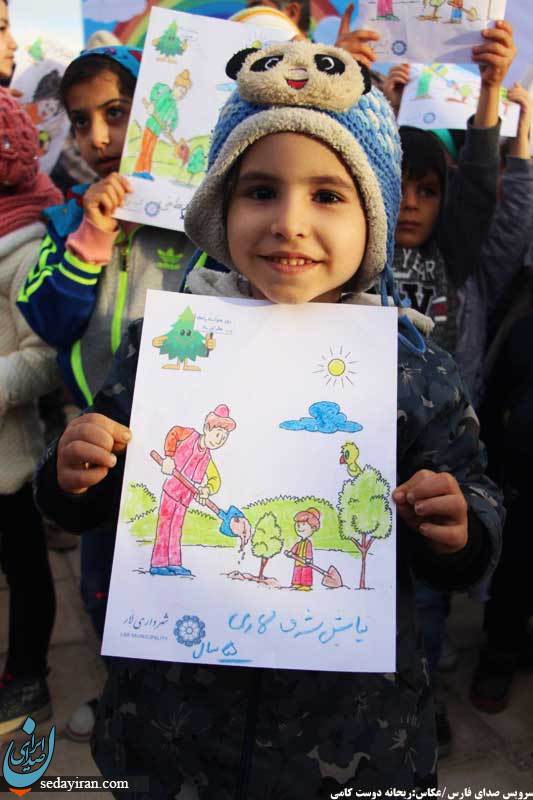 (تصاویر) جشن شاد خانوادگی هوای پاک در میدان امام خمینی شهرستان لارستان