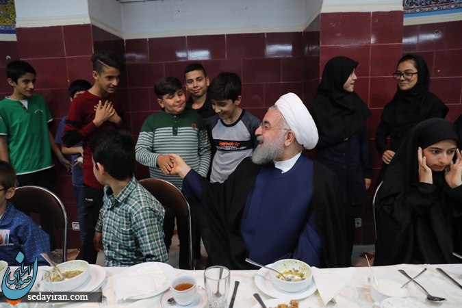 (تصاویر) دیدار روحانی با مددجویان بهزیستی و کمیته امداد