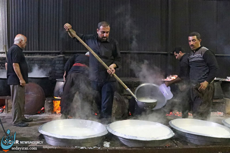 (تصاویر) پخت غذای نذری در لارستان