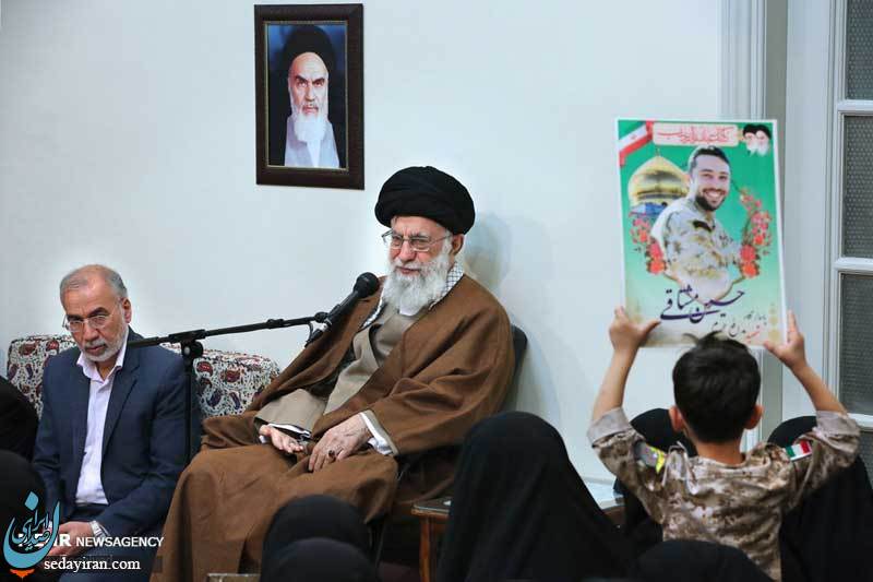 (تصاویر) دیدار جمعی از خانواده های شهدای مدافع حرم با رهبر معظم انقلاب