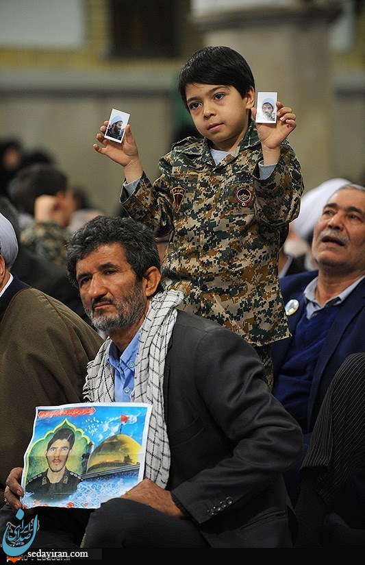 (تصاویر) دیدار جمعی از خانواده‌های شهدای دفاع مقدس و مدافع حرم با رهبر معظم انقلاب
