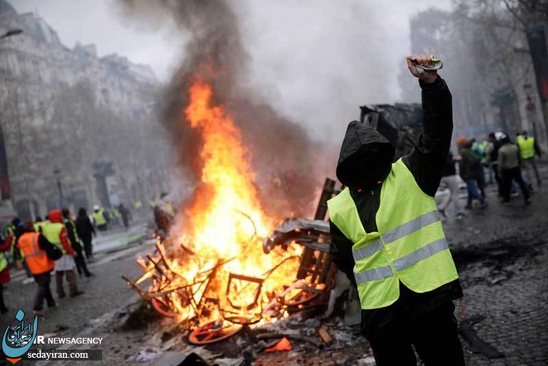 (تصاویر) خشونت پلیس فرانسه در برخورد با معترضان