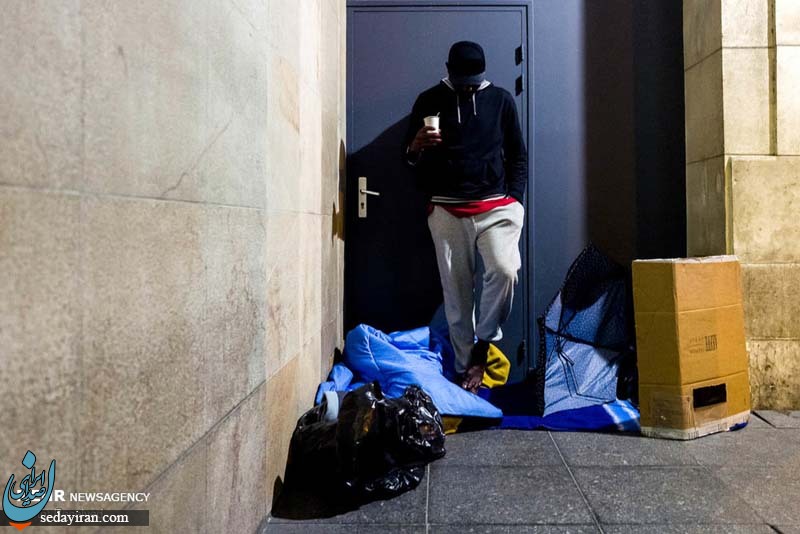(تصاویر) چهره فقر در خیابان های پاریس