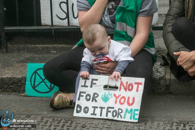 (تصاویر) تظاهرات فعالان محیط زیست در انگلیس‎