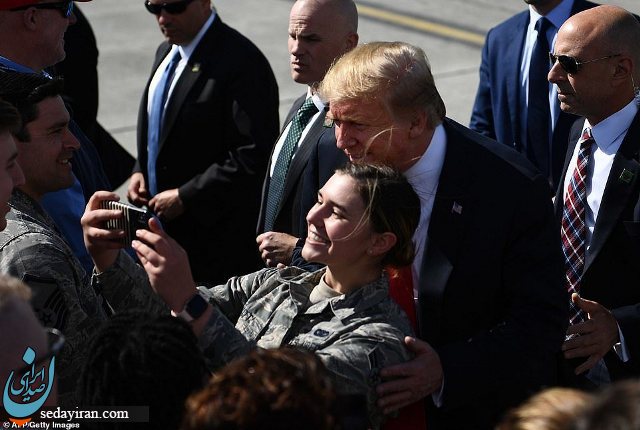 (تصویر) سلفی گرفتن ترامپ با نظامیان