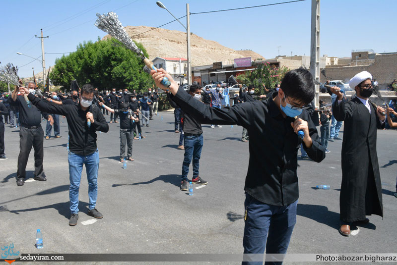 (تصاویر) عزاداری هیئت های زنجیرزنی در روز عاشورای حسینی_لارستان