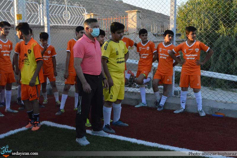 (تصاویر) حضور مجید جلالی مربی نام آور فوتبال کشور در شهرستان لارستان