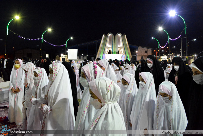 (تصاویر) اجتماع بزرگ نمک پروردگان حسنی در شهر لار
