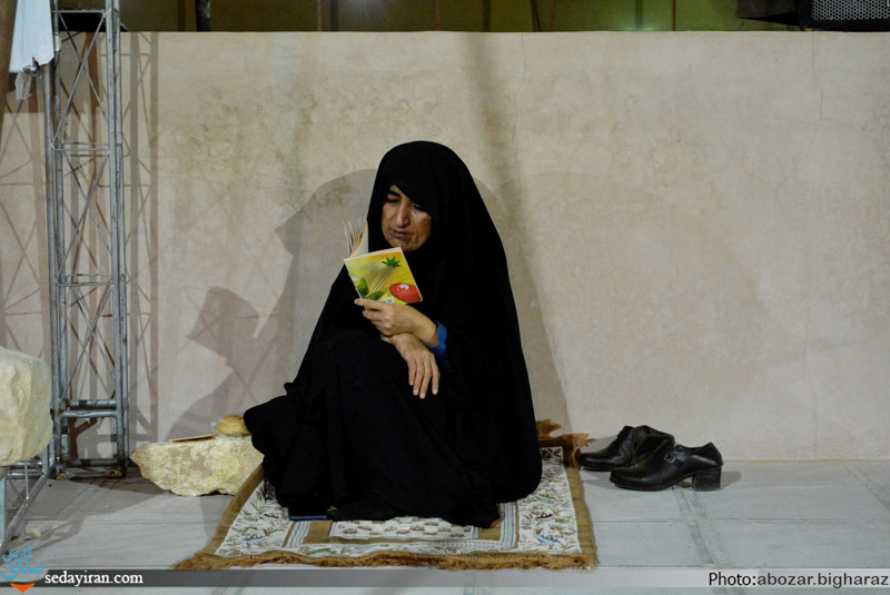 (تصاویر) احیای شب بیست و سوم ماه رمضان در جوار قبور شهدای گمنام شهر لار