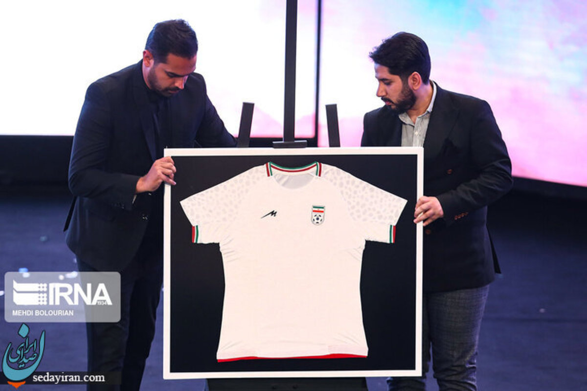 (تصاویر) پیراهن تیم‌ملی در جام جهانی قطر رونمایی شد   کی روش: به این حضور افتخار می‌کنم