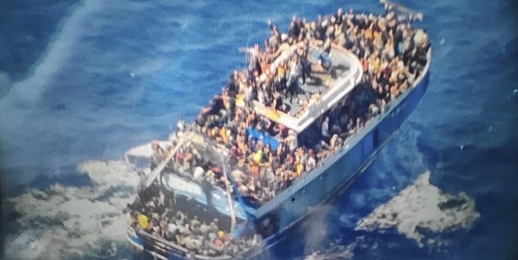 واژگونی قایق مهاجران در یونان 79 کشته برجای گذاشت