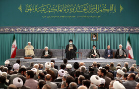 دیدار جمعی از مردم مسئولان و مهمانان کنفرانس وحدت اسلامی با رهبری