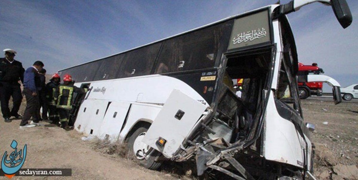 تصادف اتوبوس با تریلی در محور سلفچگان به دلیجان   26 نفر مصدوم شدند