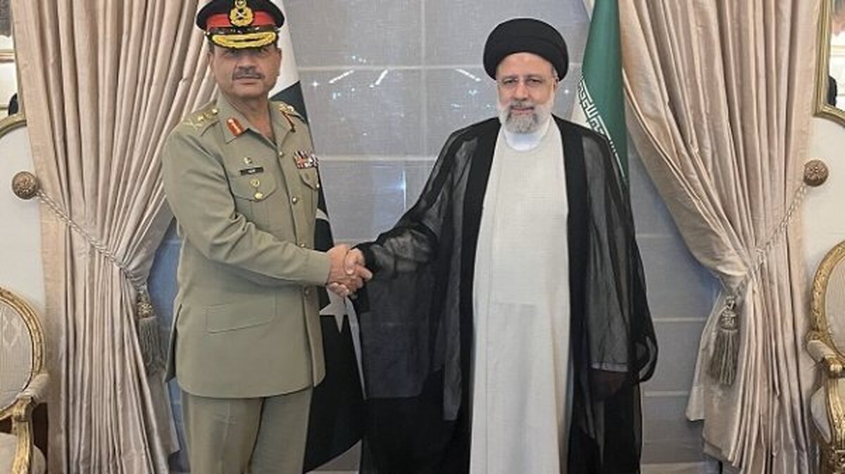 رئیسی: تقویت همکاری قوای مسلح ایران و پاکستان برای منطقه ثبات می‌آورد   تاکید ژنرال عاصم منیر بر جلوگیری از به خطر انداختن روابط دو کشور