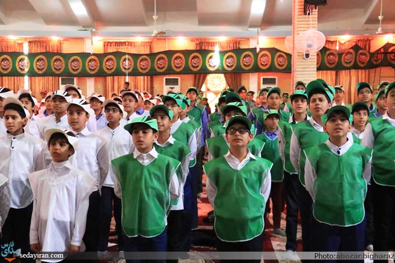 (تصاویر) مراسم سالروز ورود تاریخی امام خمینی(ره) در شهرستان لارستان