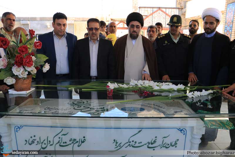 (تصاویر) حضور مسئولین لارستانی در مراسم سالروز ورود تاریخی امام خمینی(ره) به کشور