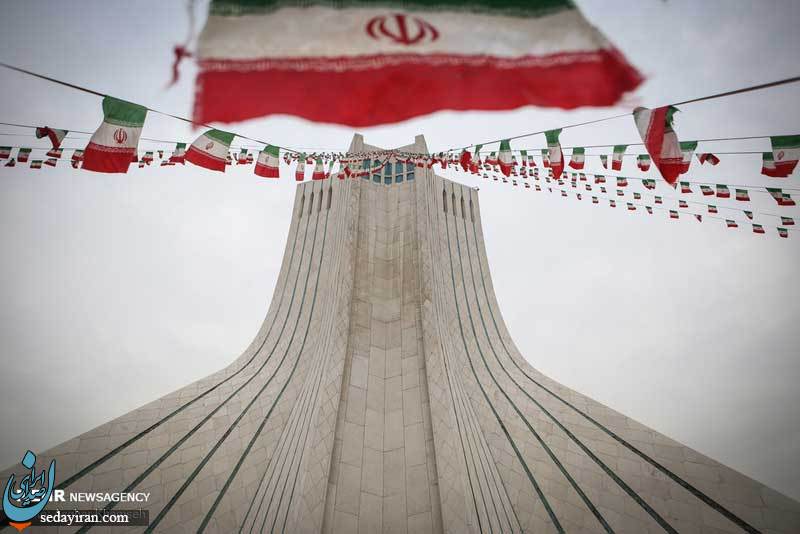 (تصاویر) آذین بندی شهر با پرچم مقدس جمهوری اسلامی ایران
