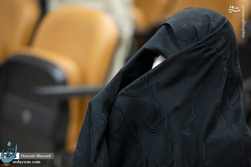 (تصویر) حجاب عجیب خانمی در دادگاه آقای عابر بانک