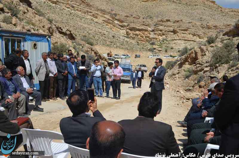 (تصاویر) آغاز اجرای عملیات حفر چاه شماره 2 روستای کهنه و شهرک توحید از بخش اوز لارستان