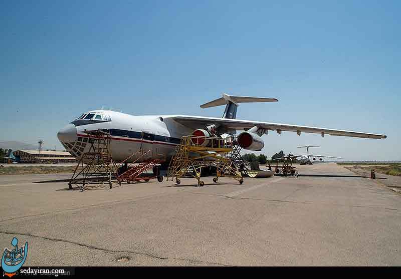 (تصاویر) اورهال هواپیمای سی ۱۳۰ و ایلوشین روسی در پایگاه هوایی شهید دوران شیراز