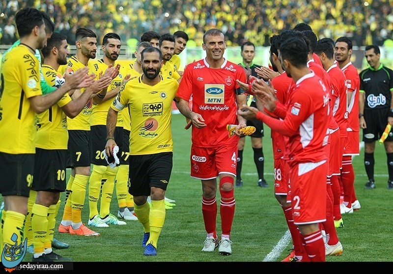 (تصاویر) دیدار تیم های فوتبال سپاهان و پرسپولیس