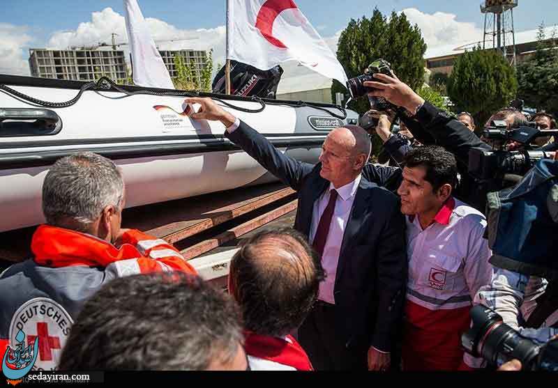 (تصاویر) تحویل محموله کمک های بشردوستانه آلمان به هلال احمر