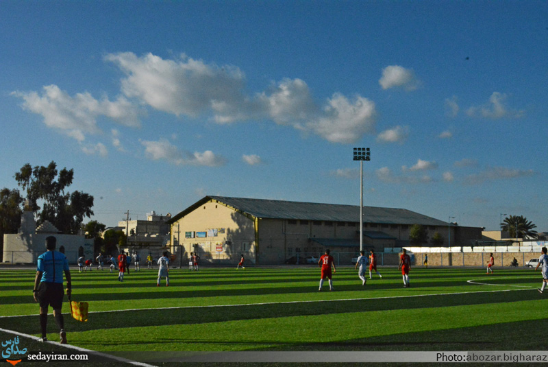 (تصاویر) اولین روز از هفته دهم مسابقات فوتبال لیگ بزرگسالان لارستان