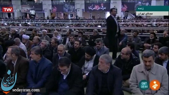 احمدی نژاد در کنار محسن هاشمی در صف اول نماز جمعه+عکس