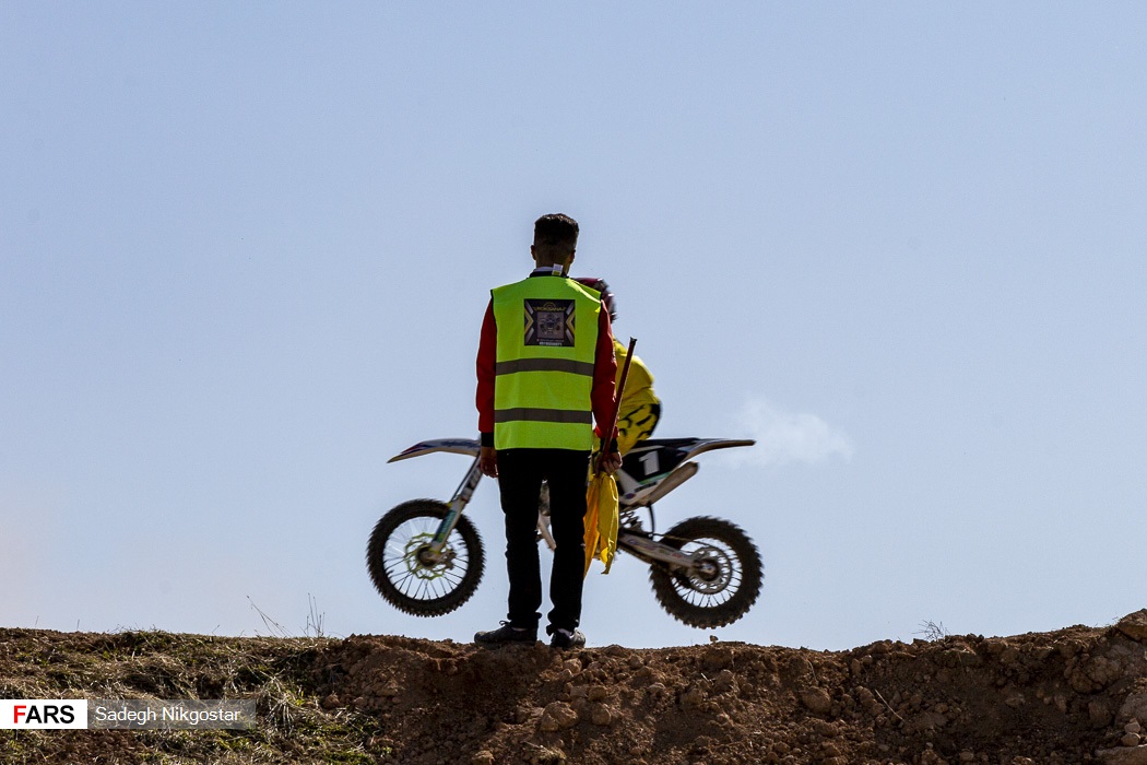 تصاویر مسابقات قهرمانی موتورسواری در البرز