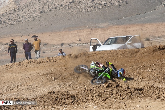 تصاویر مسابقات قهرمانی موتورسواری در البرز