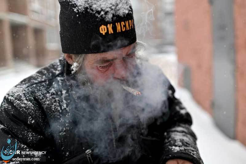 (تصاویر) زندگی بی‌خانمان‌های سیبری در سرمای منفی ۳۰ درجه
