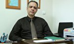 آیا جویدن آدامس مفید است یا مضر ؟ آیا جویدن آدامس مفید است یا مضر ؟