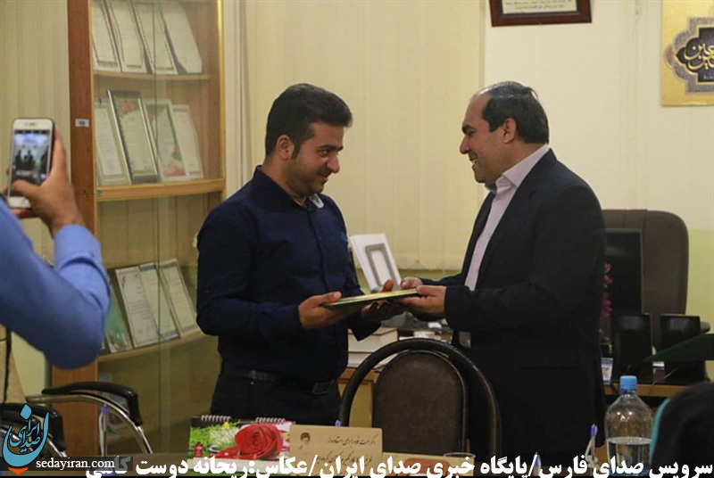 (تصاویر) نشست خبری رئیس کمیته امداد امام خمینی(ره) شهرستان لارستان