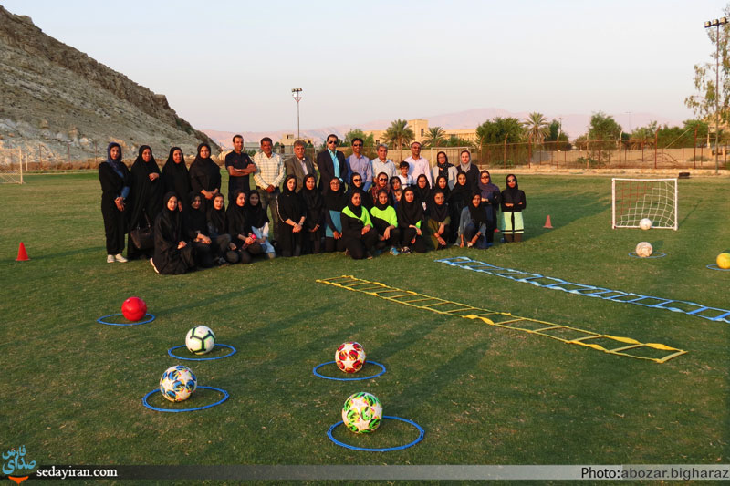 (تصاویر) نخستین تمرینات تیم فوتبال بانوان باشگاه هلال احمر لارستان