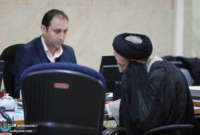 (تصاویر) دومین روز ثبت نام انتخابات مجلس شورای اسلامی در تهران