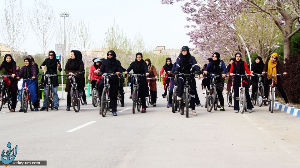 حمایت یک استاد حوزه از دوچرخه سواری زنان
