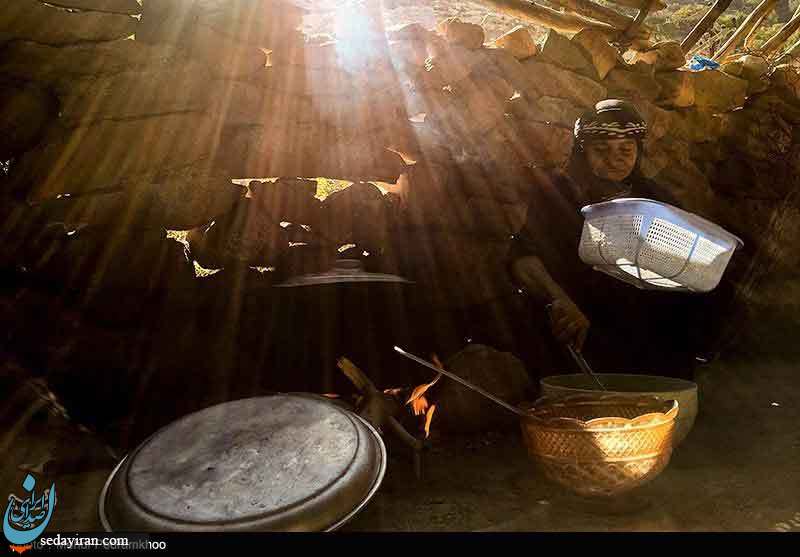 (تصاویر) آیین انار تکانی در روستای چنار - خوزستان