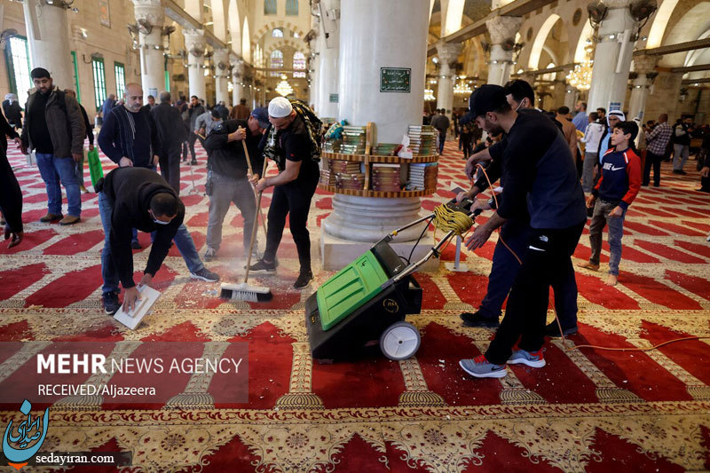 (تصاویر) زخمی شدن ده ها فلسطینی در پی حمله به مسجد الاقصی