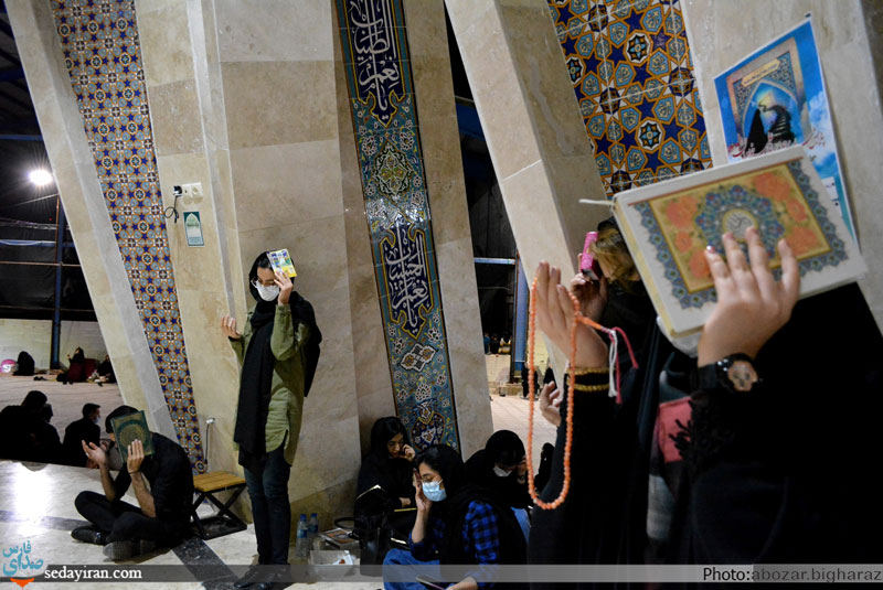 (تصاویر) احیای شب بیست و سوم ماه رمضان در جوار قبور شهدای گمنام شهر لار