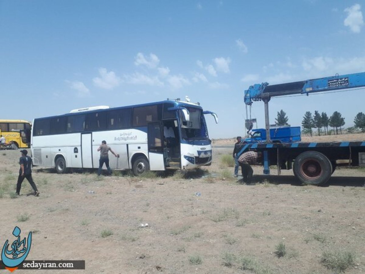 حادثه برای اتوبوس مسافربری کربلا با 9 مصدوم   بزرگراه مشهد   تصویر