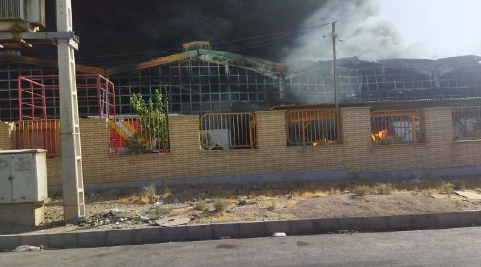 آتش سوزی بزرگ در کارخانه مبل