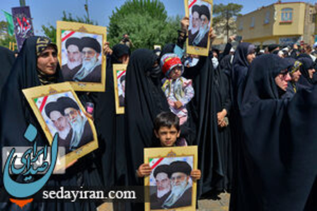 اجتماع مردم کیش در اعتراض به اغتشاشات اخیر ایران