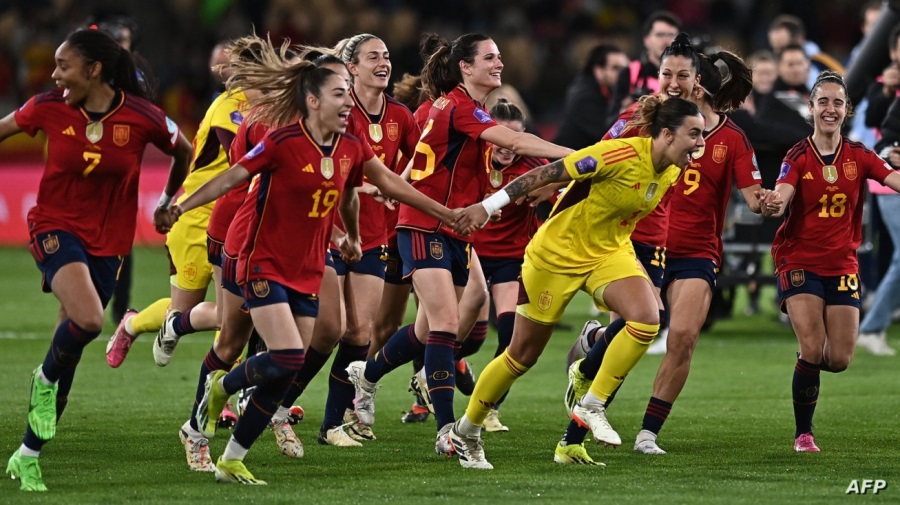 6 ماه پس از رسوایی بوسه ... تیم فوتبال زنان اسپانیا قهرمان اروپا شد