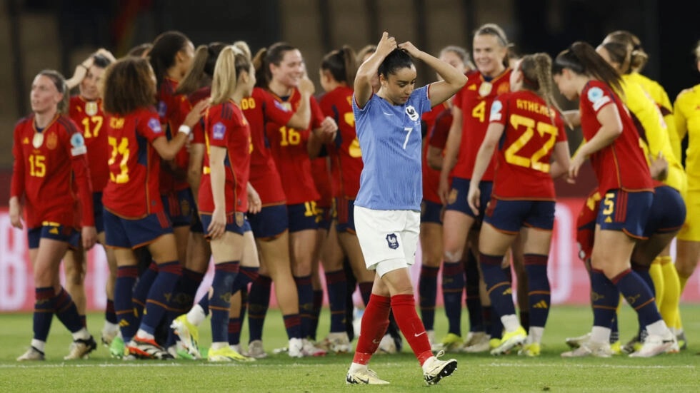 6 ماه پس از رسوایی بوسه ... تیم فوتبال زنان اسپانیا قهرمان اروپا شد (+ عکس)