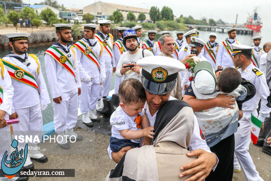 آغوش گرفتن همسر و فرزند در لحظه بازگشت ناوگروه ۸۶ ارتش