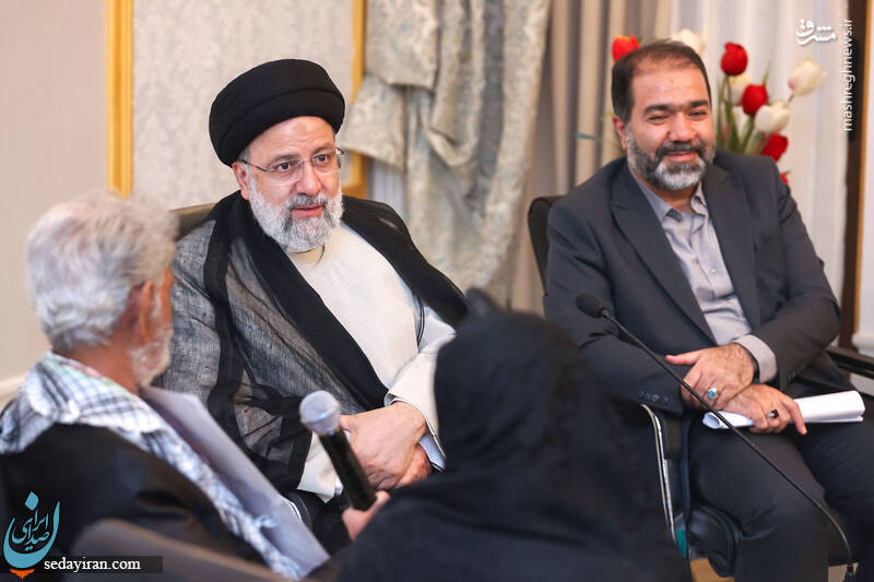 دیدار رئیسی با خانواده‌های شهدای امنیت اصفهان