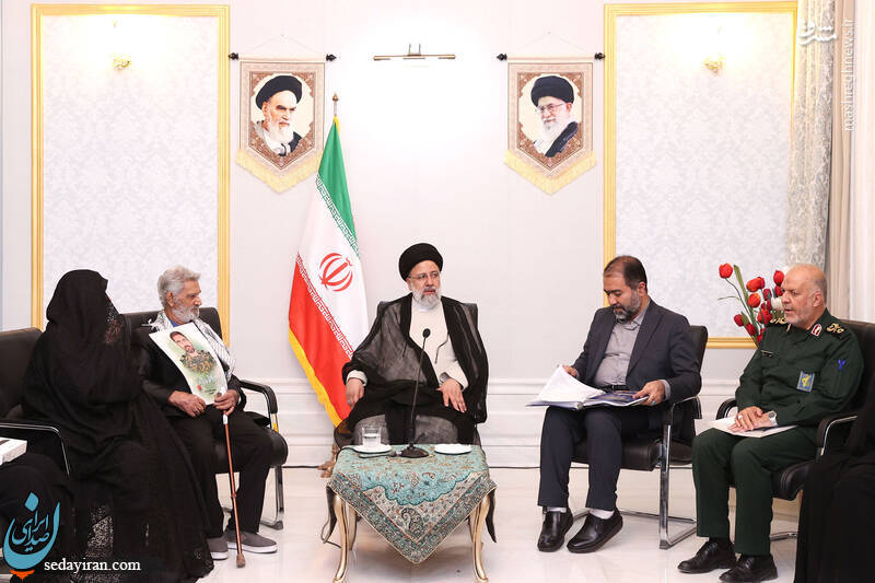 دیدار رئیسی با خانواده‌های شهدای امنیت اصفهان