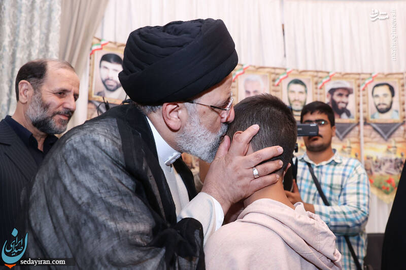(تصاویر) دیدار رئیسی با خانواده‌های شهدای امنیت اصفهان
