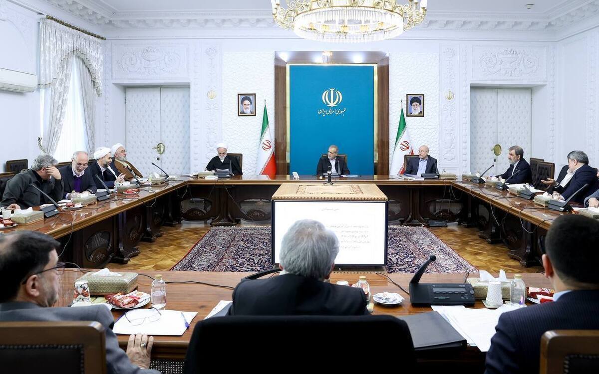 جلسه شورای‌عالی هماهنگی اقتصادی سران قوا ؛ اختیارات ستاد تنظیم بازار تمدید شد