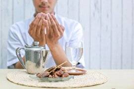 رابطه سردرد با روزه‌داری؛ چکار کنیم؟